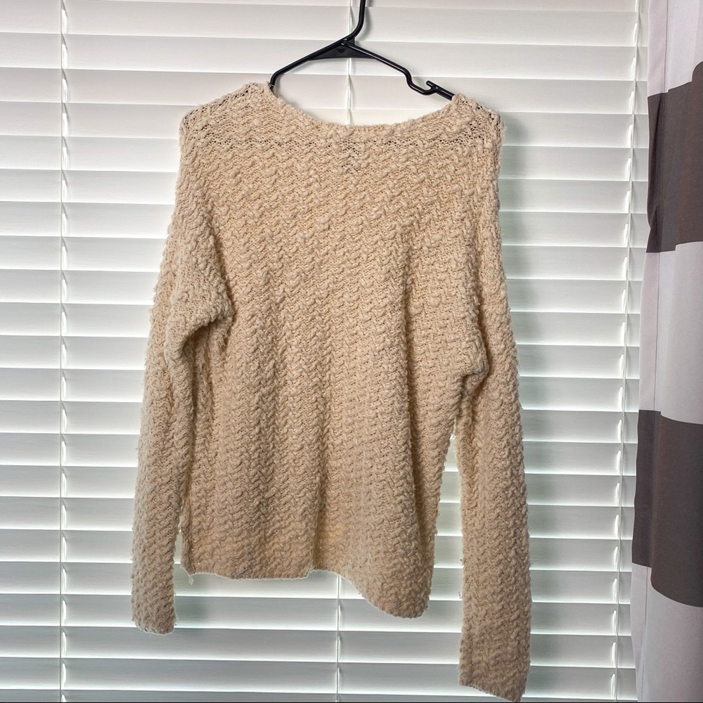 CREAM COLORED SWEATER